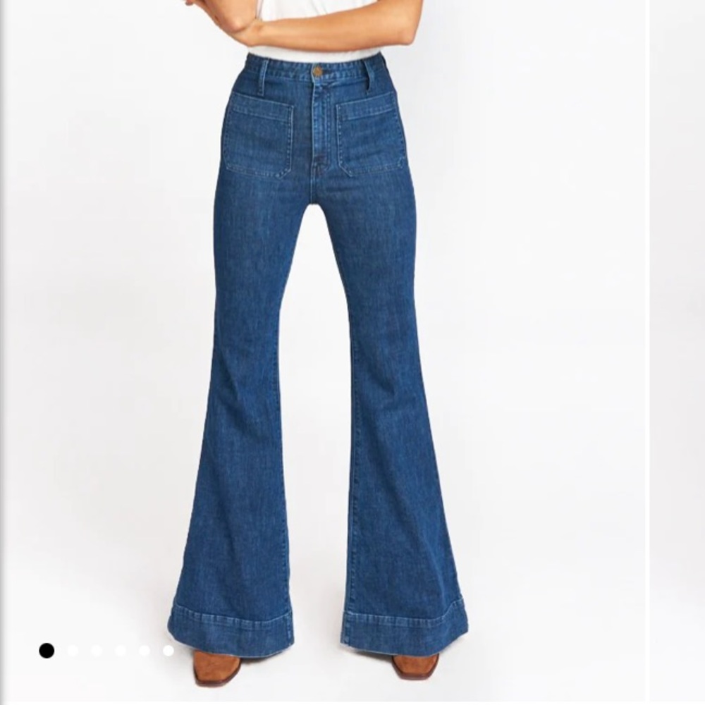 Show Me Your MuMu. Brand new with tags! Super cute flare jeans